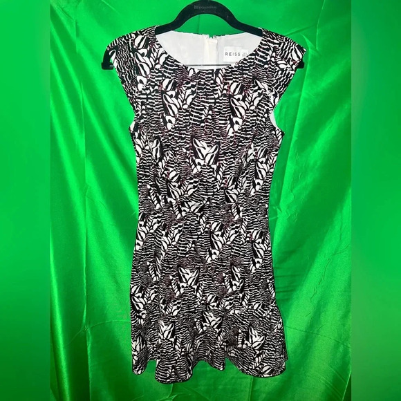 Reiss Dress size 4 - Picture 3 of 8